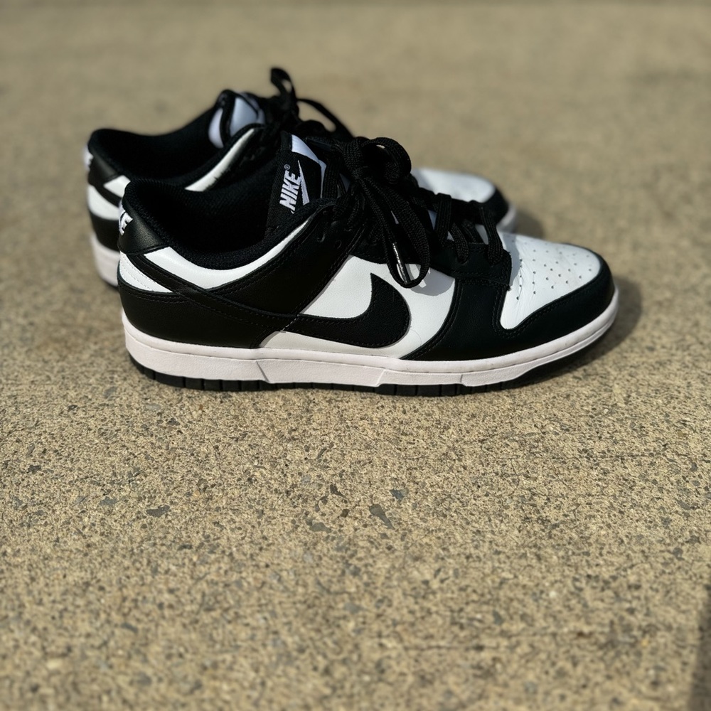 New Nike Dunk Panda Size 8.5. Only worn 3x